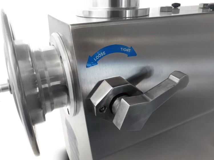 bde9e24702460816b3c6d75c533d0029